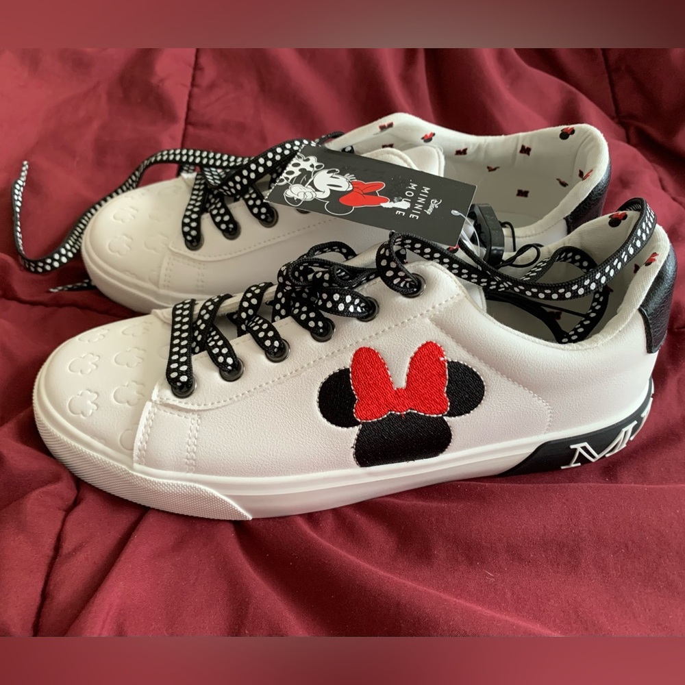 Minnie Mouse White and Black Sneakers
